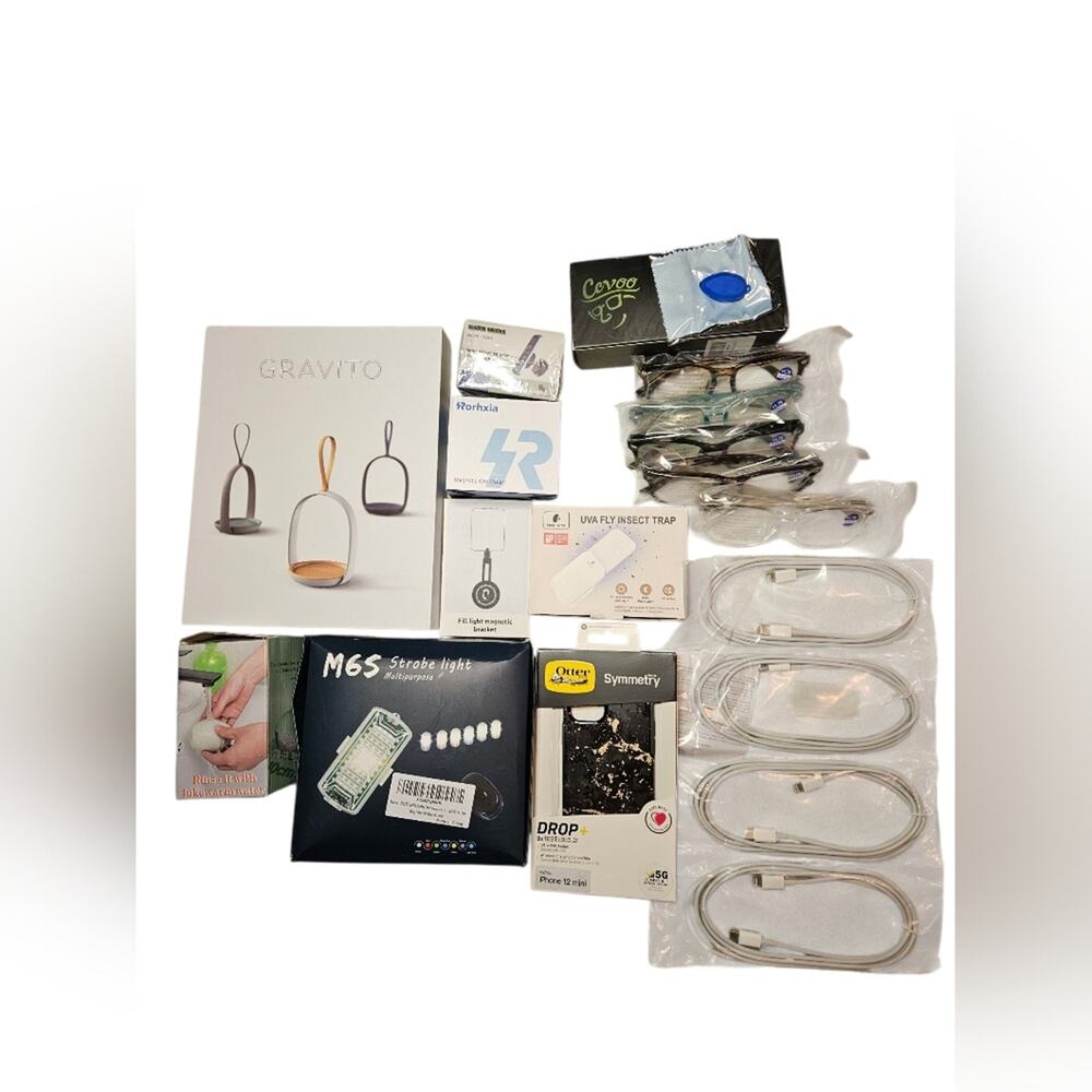 NWT & NWOT Assorted Tech Accessories Bundle